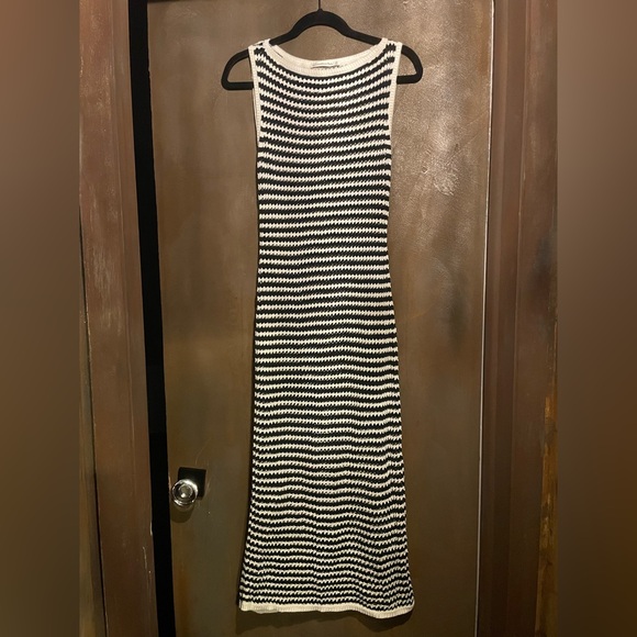 Abercrombie & Fitch Dresses & Skirts - Abercrombie & Fitch Black and White Knit Maxi Dress